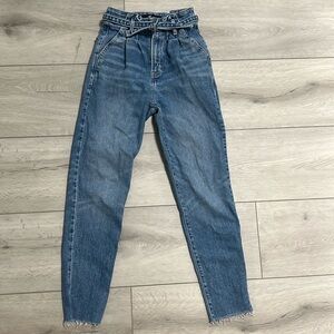 Hollister Paper Bag Mom Jeans Medium Wash